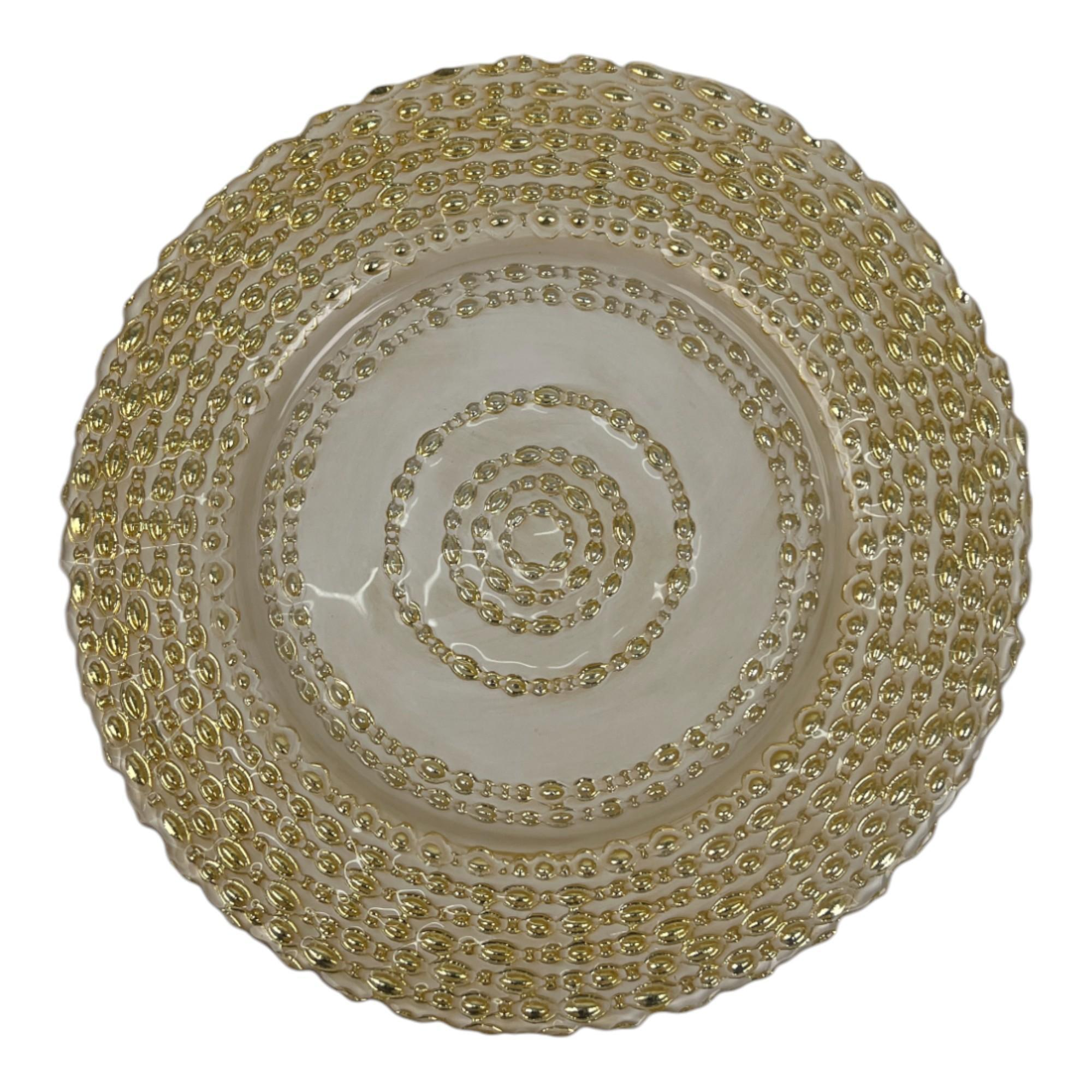 Plato dorado en relieve